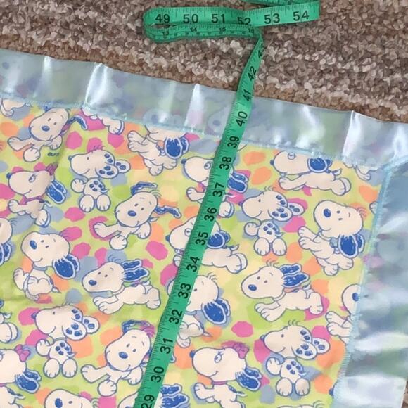 New Baby Snoopy Blanket with Satin Binding for Baby or Pet - Picture 7 of 9